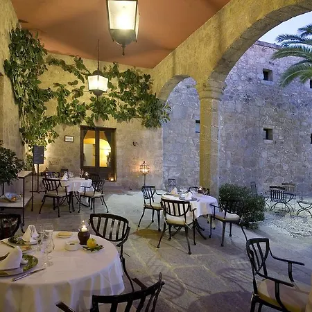 Hotel De 4*